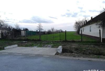 Teren de 2878 mp, în Sânmartinu Sârbesc - 2