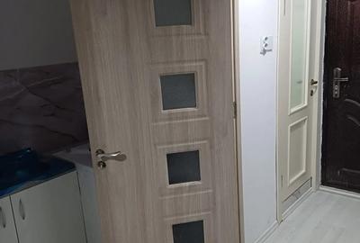 Garsonieră decomandată în Steaua - 2