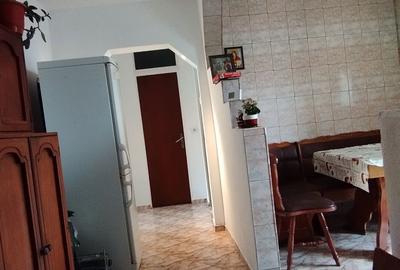 Apartament cu 2 camere decomandat în Drumul Carului