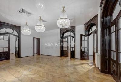 Spațiu comercial, de 1,000 mp, în Centrul Istoric - 1