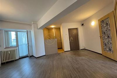 Apartament cu 3 camere decomandat în Central - 14