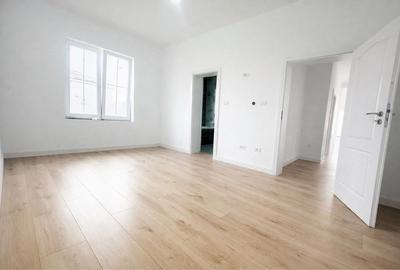 Casă cu 4 camere cu Teren 613 Mp în Central - 3