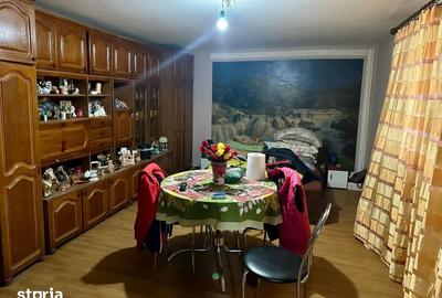 Casă cu 5 camere cu Teren 700 Mp în Central