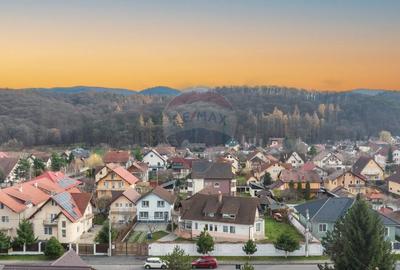 Casă individuală cu 9 camere cu Canalizare în Primăverii - 2