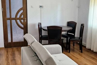 Vand apartament 3 camere