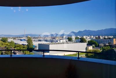 Garsonieră decomandată, mobilată în Tractorul - 7