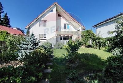 Casă / Vilă cu 8 camere de vânzare în zona Central - 42