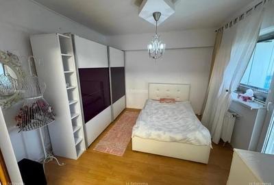 Inchiriere Apartament 4 Camere Semidecomandat Bd.Alexandru Obregia - 1