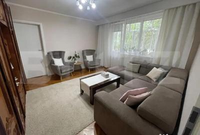 Apartament cu 3 camere semidecomandat în Central - 9