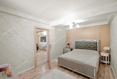 Casă cu Teren 303 Mp în Central - 9