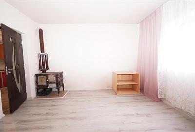 Casă cu 2 camere cu Teren 1173 Mp în Sălard - 4