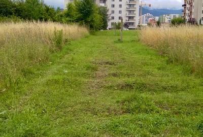 Teren Construcții intravilan de 1000 mp, în Tractorul - 3