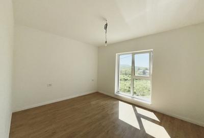 Casă cu 3 camere cu Teren 324 Mp în Bucium - 8