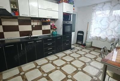 Vand casa in Barcane?ti - 2