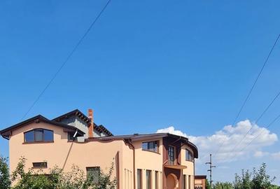 Casă cu 7 camere cu Canalizare în Cosmești - 1