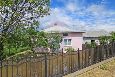 Casă  cu 3 camere, teren intravilan de 1300mp în Ipotești Tișăuți, SV - 18