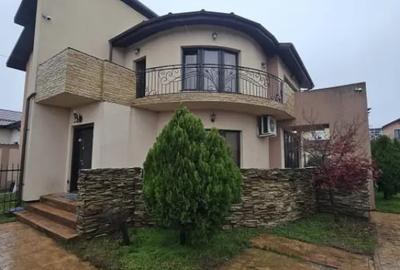 Casă cu 5 camere cu Teren 500 Mp în Central - 1