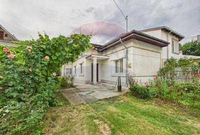 Casa cu teren 480 m de vanzare