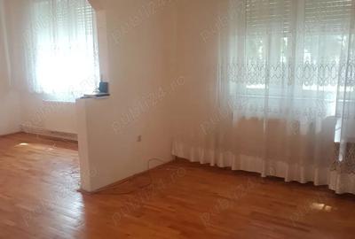 Casă cu 3 camere în Central - 1