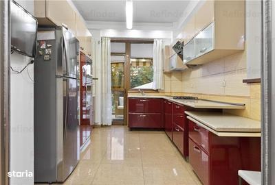 Casă cu 8 camere cu Canalizare în Vatra Luminoasă - 13