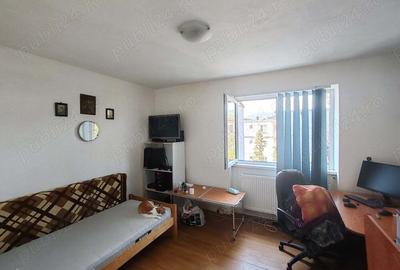 Apartament cu 2 camere semidecomandat în Gojdu - 2