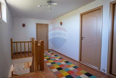 Casa / Vila de Vanzare - 10