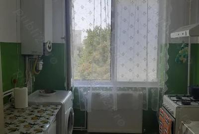 Vanzare Apartament 2 cam. cf.1 semidec. etajul 4 din 4, mobilat pe Bld. Iindependentei - CEC - 7