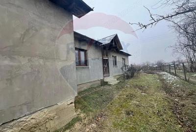 Casă cu Teren 900 Mp în Milcovul - 8