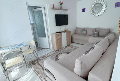 Inchiriez apartament la 3 minute de Canpusul Universitar , la intrare in satul de vacanta. Centrala - 12