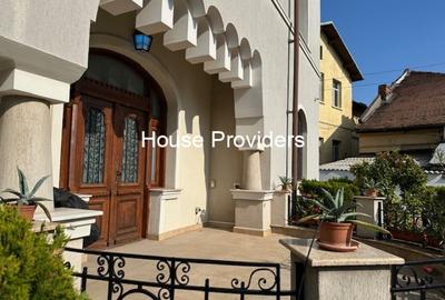 Casă cu 12 camere cu Teren 876 Mp în Central - 2