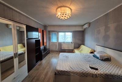 Garsonieră decomandată, mobilată în 13 Septembrie - 1