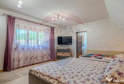 Casă cu 5 camere cu Teren 540 Mp în Ucea - 9