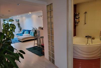 Casă cu 6 camere în Apărătorii Patriei - 7