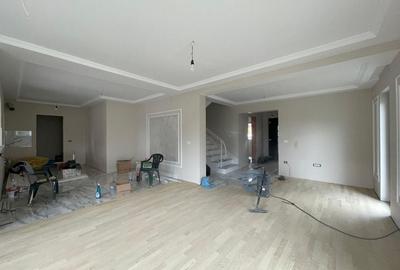 Duplex-4 dormitoare- despartit prin garaj -SUPER POZITIE - 1