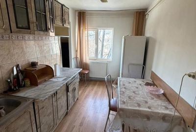 Apartament cu 2 camere decomandat în Vlădeasa - 2