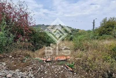 Teren de 711 mp, în Central - 13