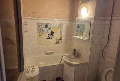 Apartament cu 4 camere decomandat în Dâmbovița - 8