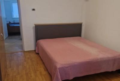 Apartament cu 3 camere semidecomandat în Micro 3 - 7