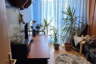 Apartament de vanzare, cu 4 camere, 4 balcoane, 75 mp, zona Blv Bucuresti - 10