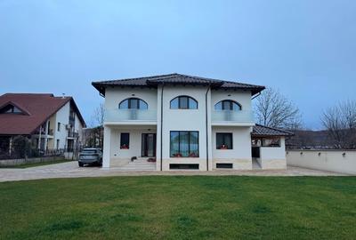 Vila superba 2024, teren 1213 m în Râmnicu Vâlcea
