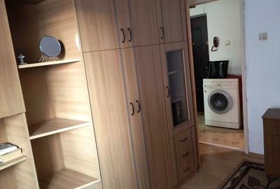 Garsoniera , etaj 1 , zona   Cetate - 2