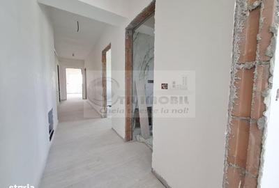 Apartament cu 3 camere decomandat în Galata - 3
