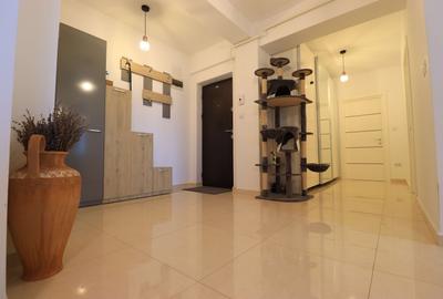 Apartament cu 3 camere decomandat în Cug - 4