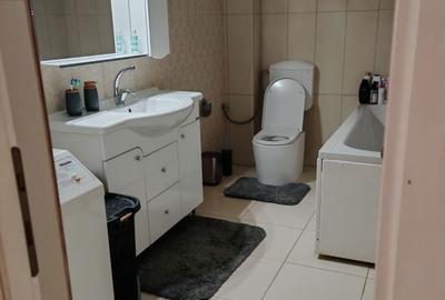 Apartament cu 2 camere decomandat în Tractorul - 1