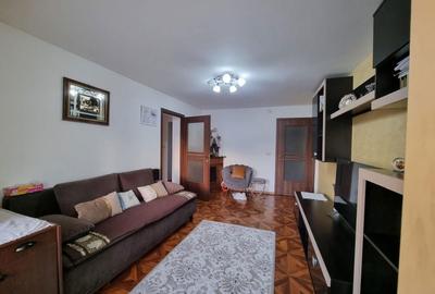Apartament cu 3 camere decomandat în Teilor - 1