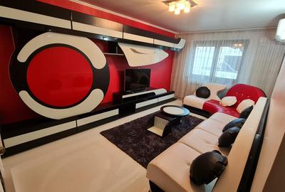 Apartament cu 3 camere decomandat în Olteniței