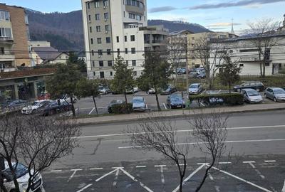 Apartament cu 3 camere în Central - 1