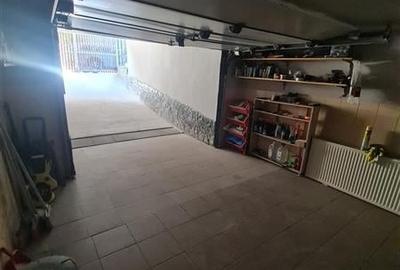 Casa, zona Tractorul - 38