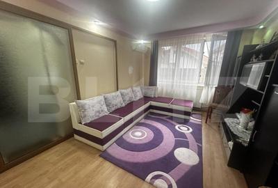 Apartament 3 camere, 70 mp , zona 8 Mai - 10