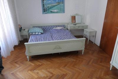 Apartament 3 camere foarte spatios, bloc tip asocia?ie, central - zona Pia?a Romana Apartament 3 camere foarte spatios, bloc tip asocia?ie, central - zona Pia?a Romana - 4